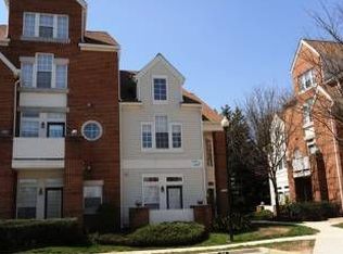 6940 Ellingham Cir #101, Alexandria, VA 22315