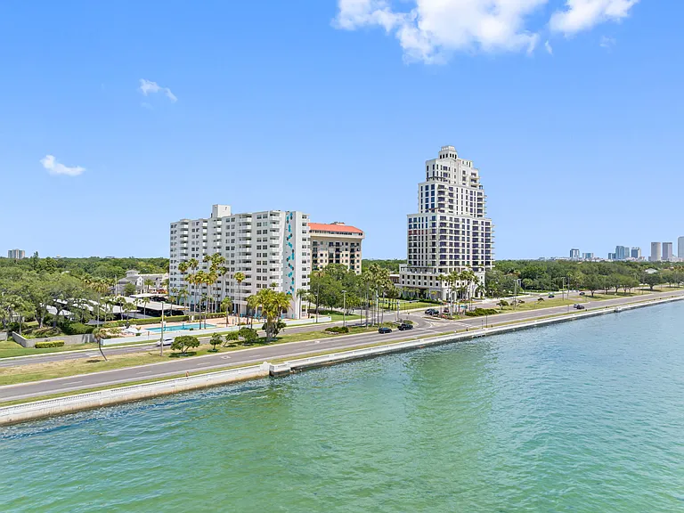 2401 Bayshore Blvd #502 — Photo 3