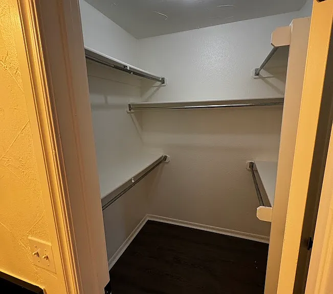 E Parkland Dr — Photo 18