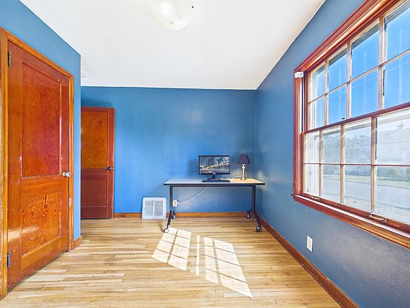 5th image of 1451 Albemarle St