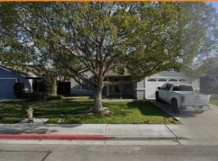 871 Versailles Dr, Hollister, CA