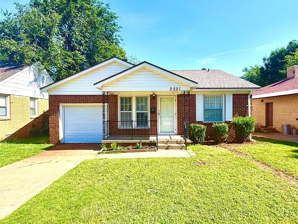 2521 NW 34th St