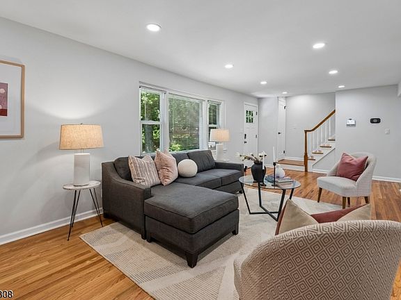 4th image of 59 Sunnyside Rd