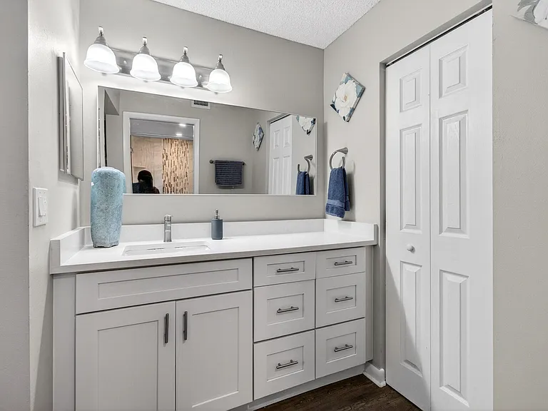 5550 Witney Dr #209 — Photo 36