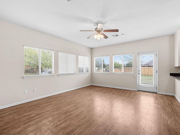 3rd image of 601 Silver Wing Dr