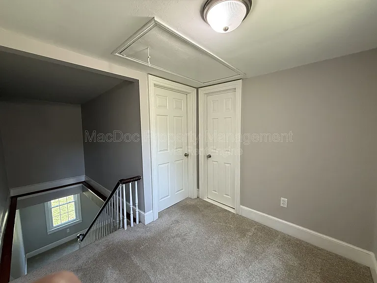 210 Milford St #B — Photo 12