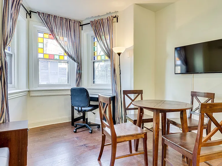 409 Constitution Ave NE #1 — Photo 15