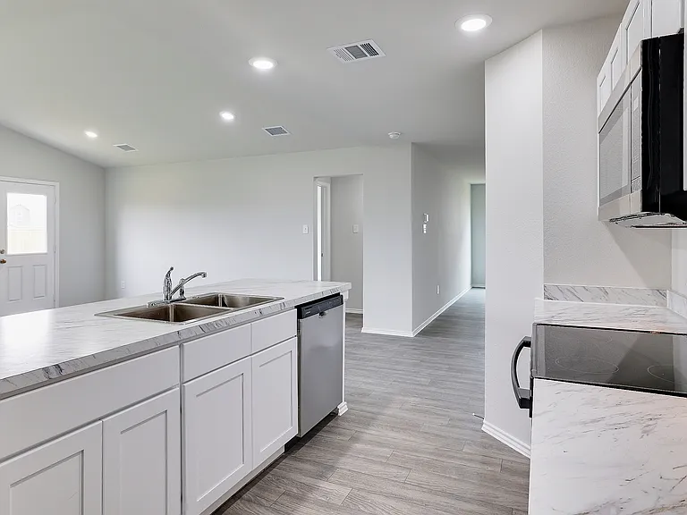 829 Eagles Nest Dr — Photo 5