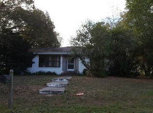 5825 17th St, Zephyrhills, FL 33542