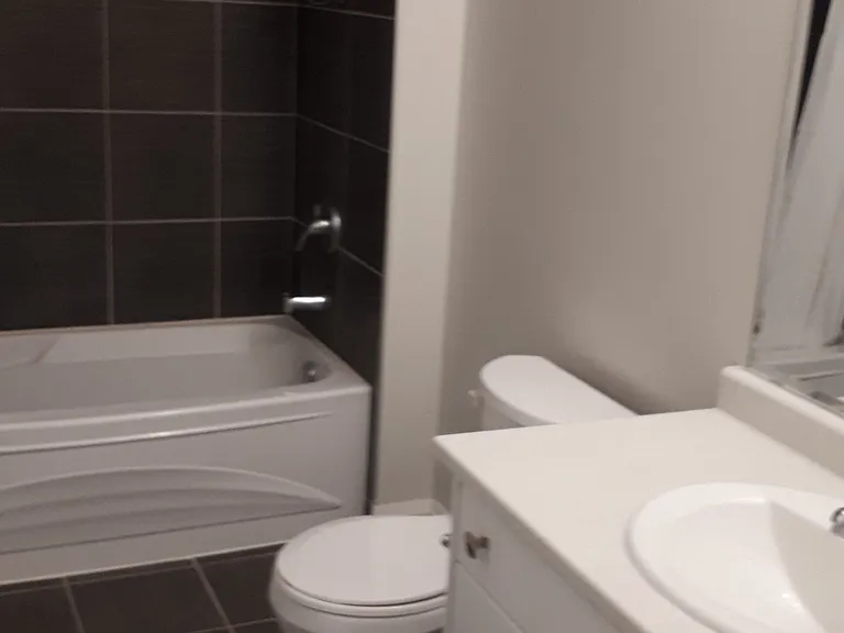112 King St E #710 — Photo 13