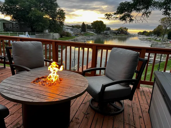 168 Lakeview Acres Dr #14A, Elwood, NE 68937