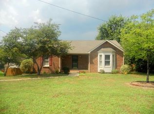 2118 Single Tree Dr, Clarksville, TN 37040
