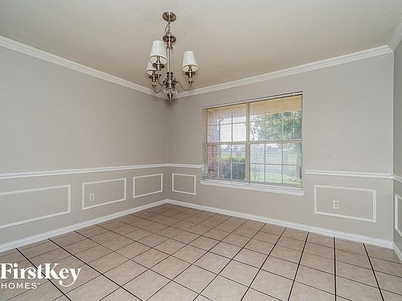 3rd image of 9317 Ronald Dr