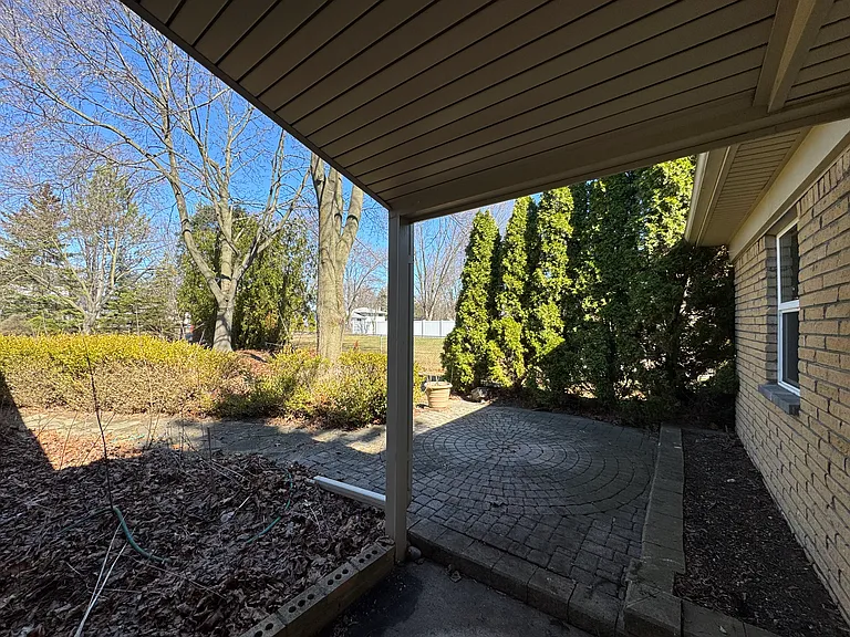 2235 Chesley Dr — Photo 24