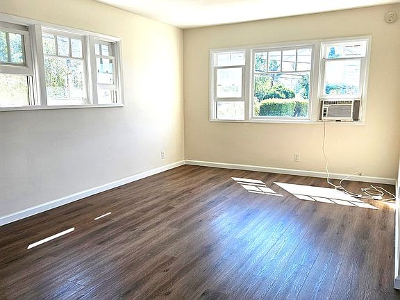 5th image of 353 Bay Shore Ave