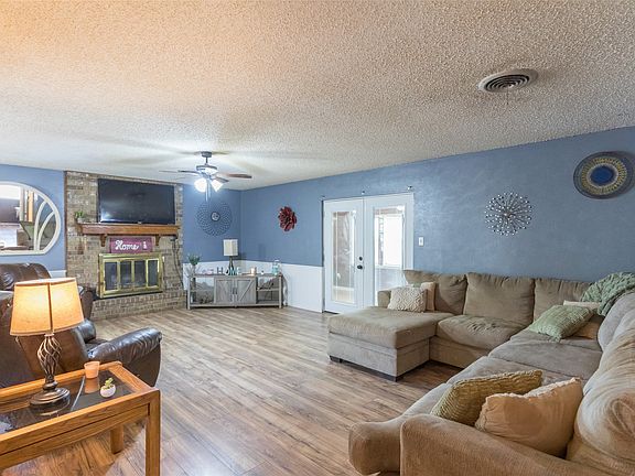 4th image of 2137 Minter Ln