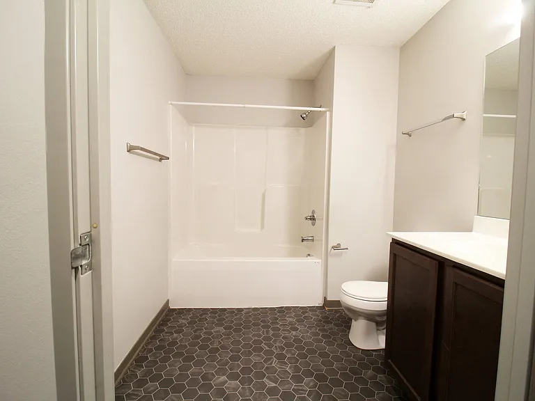 Parkside East — Photo 10