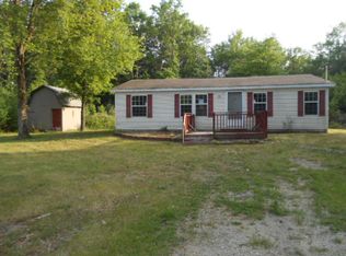 2923 N Hope Rd, Midland, MI 48642