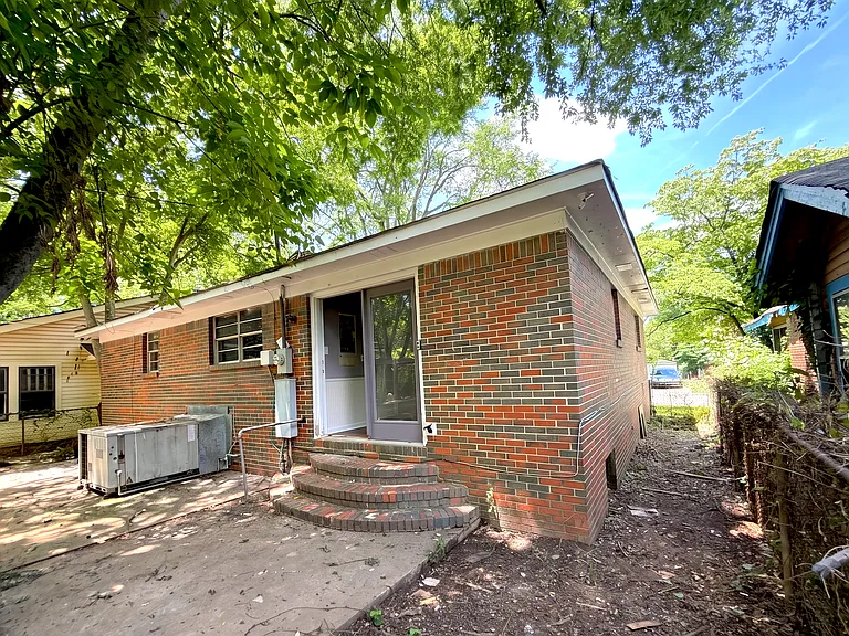 1221 Maple St — Photo 20