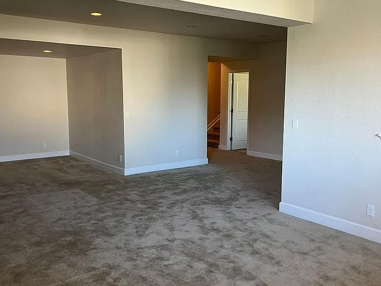 5069 S Ukraine St — Photo 14