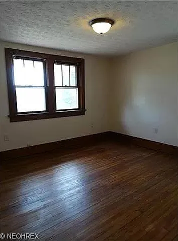 309 N Thomas Rd — Photo 4