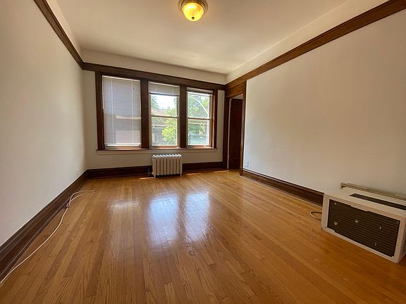 3rd image of 4111 N Ashland Ave APT 2W