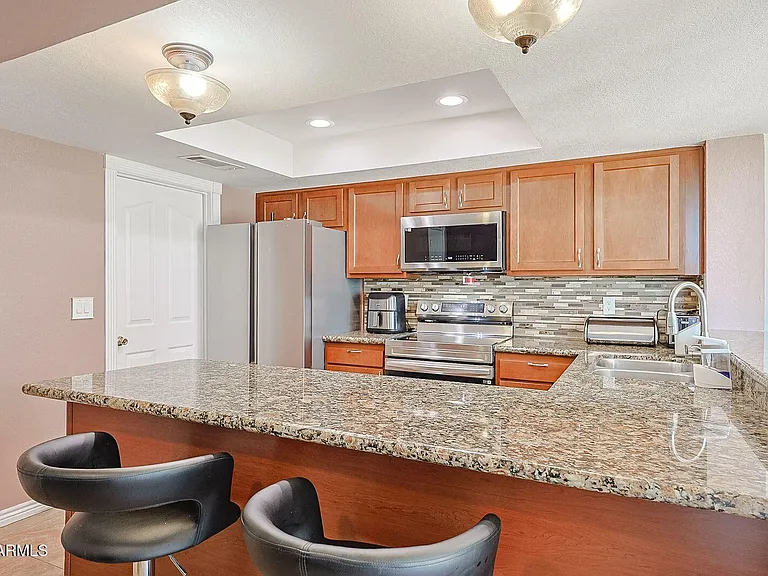 4026 W Willow Ave — Photo 8
