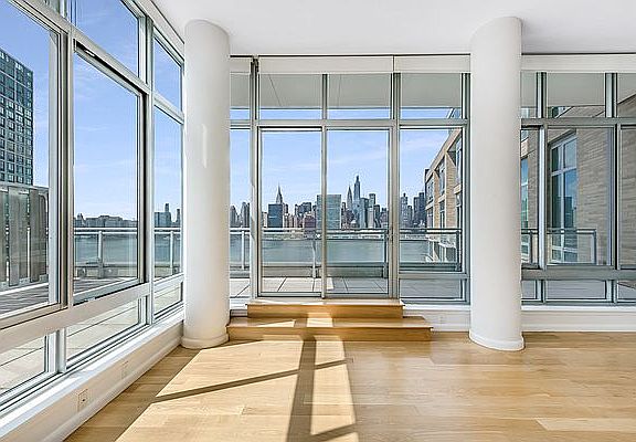 3rd image of 4630 Center Blvd APT 1608
