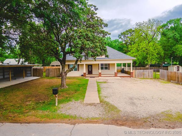 711 W Denton Ave, Sallisaw, OK 74955