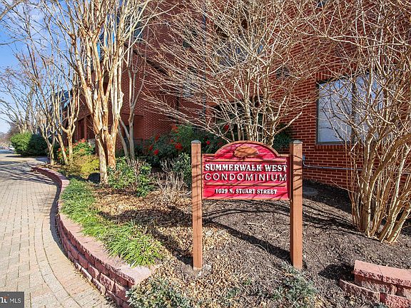 2nd image of 1029 N Stuart St APT 712