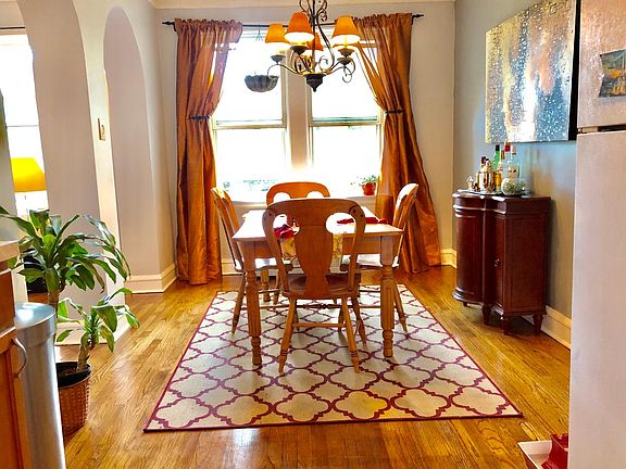 3rd image of 1726 W Estes Ave APT 1S