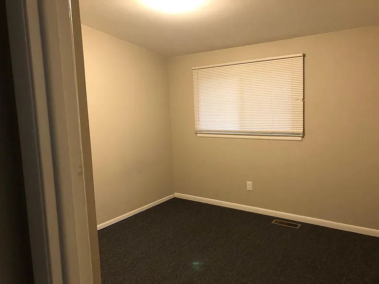 29852 Fairfax St — Photo 11