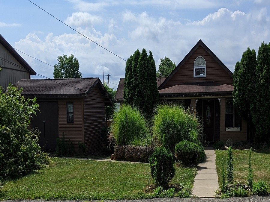 1st image of 2666 Chestnut St