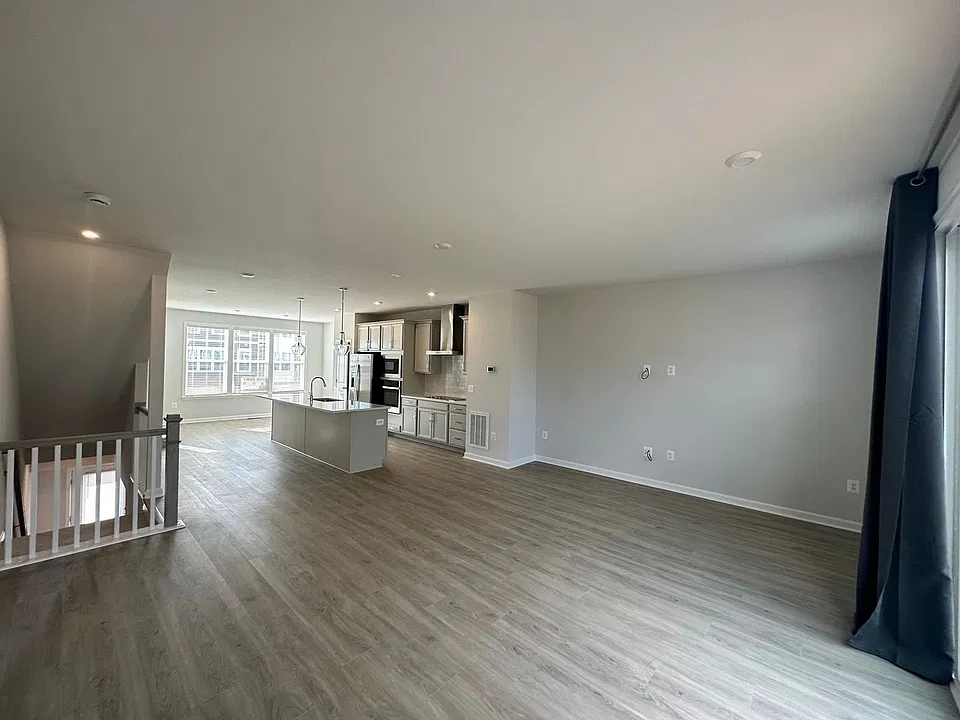 8703 Dink Ln