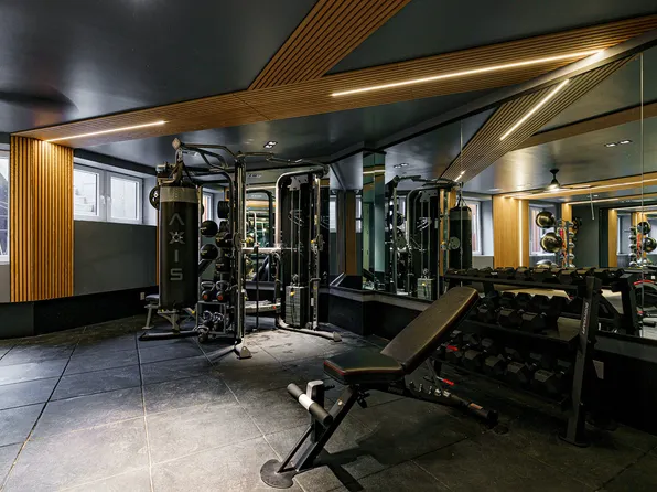 138-25 Barclay Avenue image 23 of 25