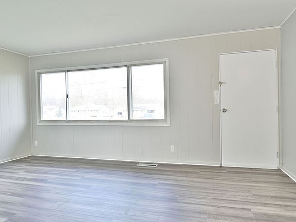 2nd image of 2322 Clearview Dr