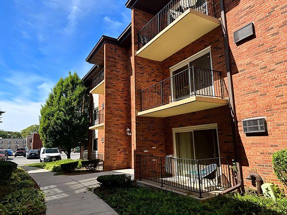 3rd image of 9723 S Keeler Ave APT 308