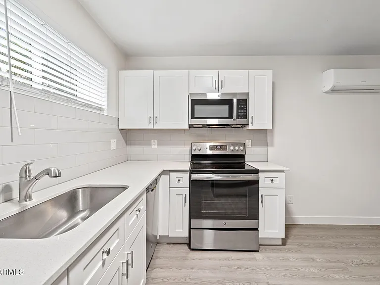 1707 N 18th St #B7 — Photo 8