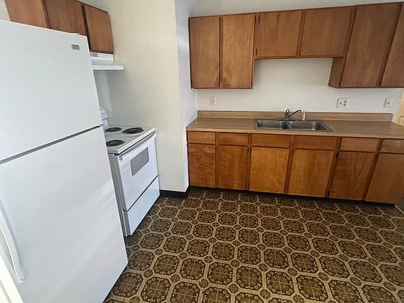 5th image of 111 1/2 E Evans Ave #0