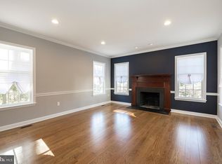 24 Sleepy Hollow Dr, Newtown Square, PA 19073