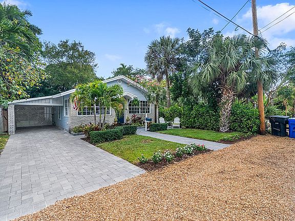 3rd image of 321 Lauderdale Trl