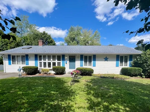 28 Oneida Ave, Worcester, MA 01606