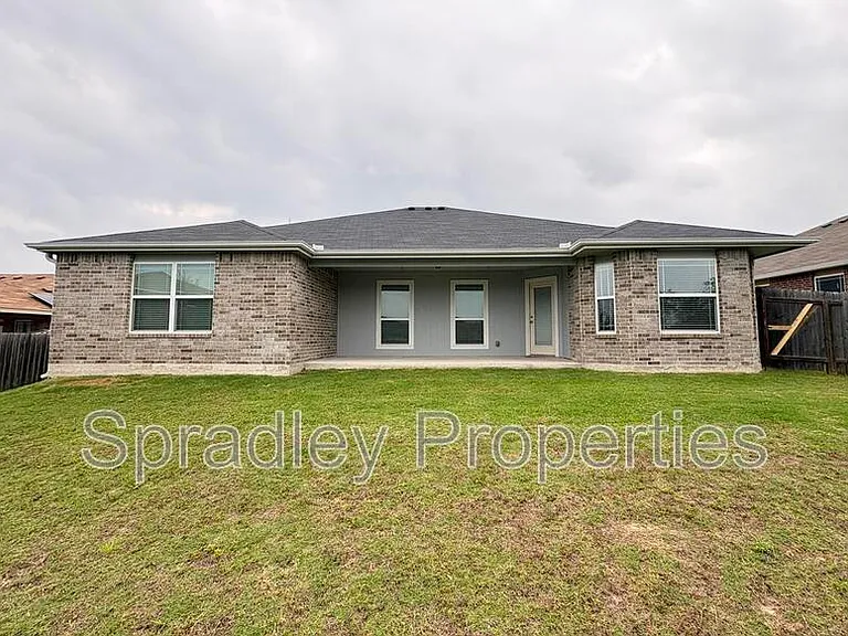 2214 Justice Dr — Photo 19