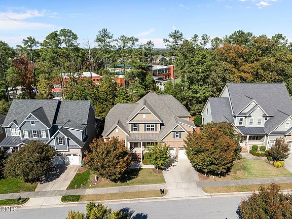 2nd image of 629 Peach Orchard Pl