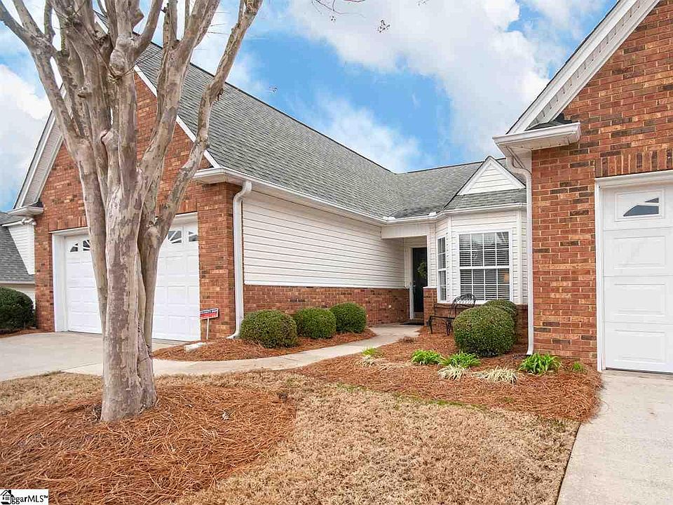 1st image of 692 Ivybrooke Ave