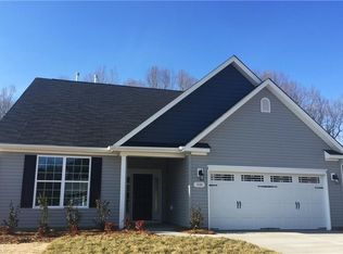 3686 Vestavia Dr, Kernersville, NC 27284