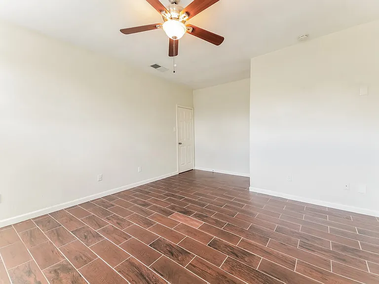1208 Paintbrush St — Photo 11
