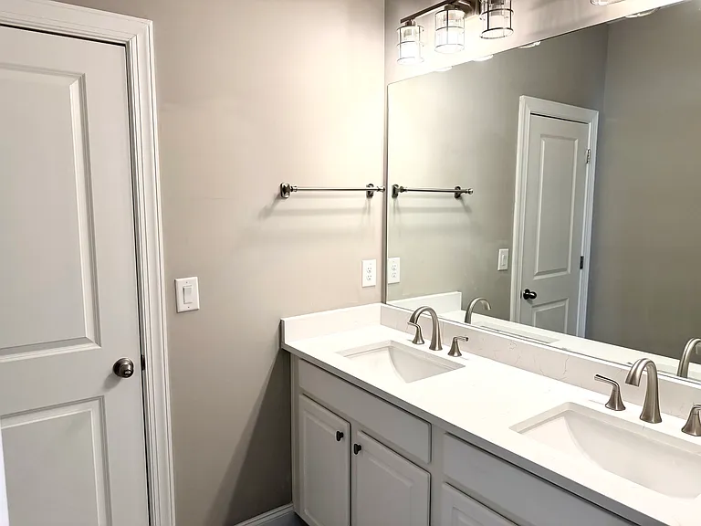 12105 Cameron Dr — Photo 29