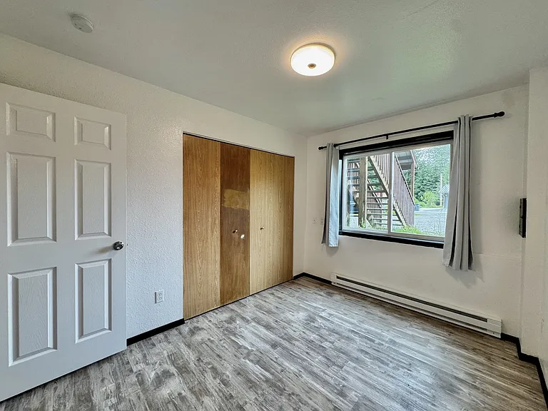 8178 Threadneedle St #B — Photo 17