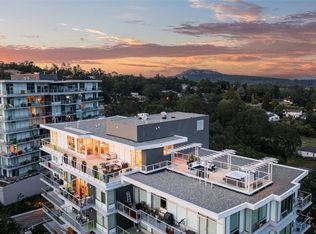 4009 Rainbow Hill Ln #PENTHOUSE 902, Saanich, BC